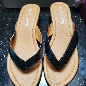 NWOT black sandals